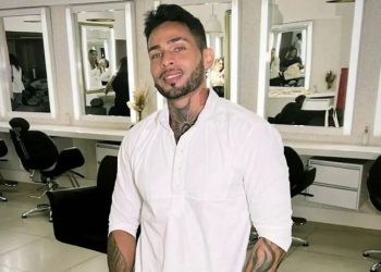 Carcaças de baleias são encontradas em praias da Paraíba