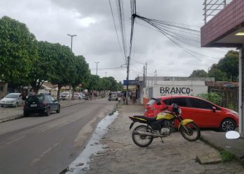 Turista morre afogado ao tentar buscar bola no mar, em João Pessoa