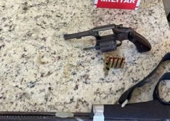 Idosa é presa suspeita de causar incêndio que matou o próprio companheiro, no Sertão da Paraíba