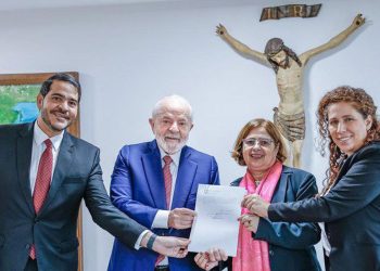 Lula aprova parecer que prevê demissão de servidor por assédio sexual