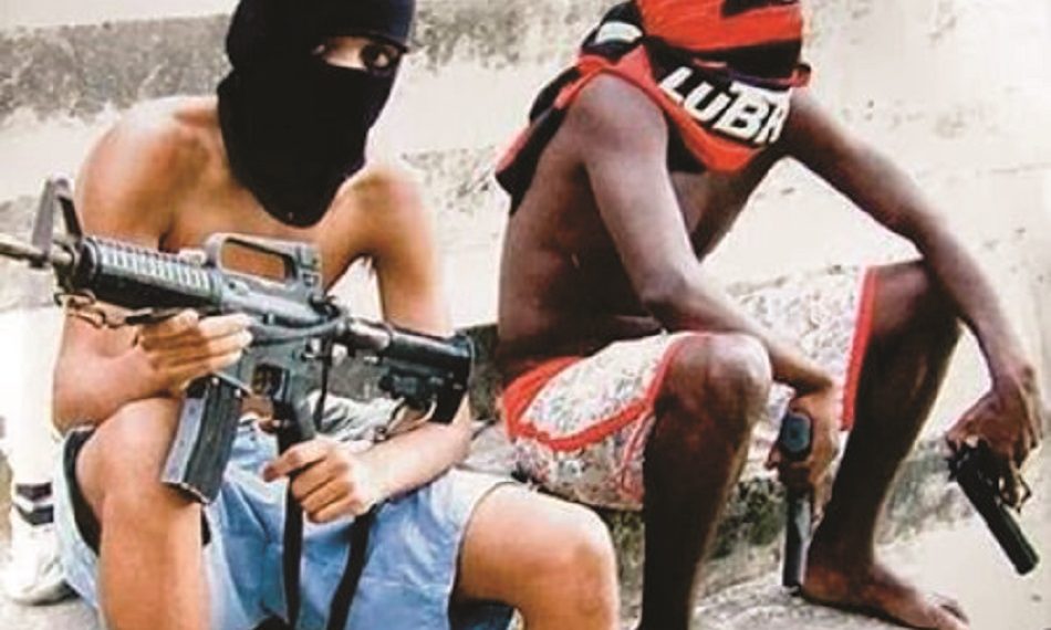 Cadeia: deputado paraibano quer redução da maioridade penal para 15 anos