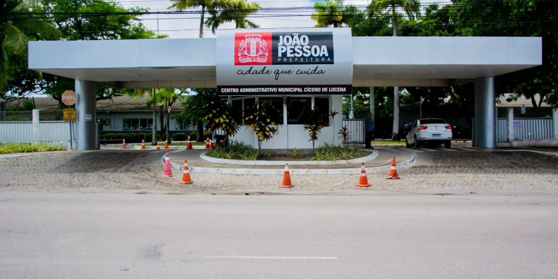 Adolescente de 17 anos é morta em emboscada a caminho de ‘banho de piscina’