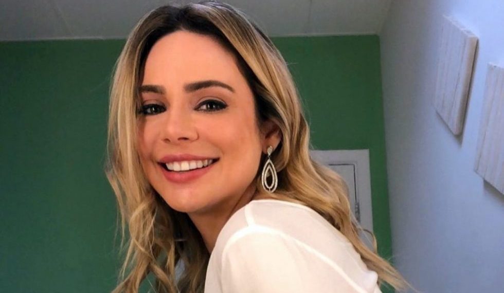 Tem paraibana em A fazenda 15: Rachel Sheherazade é confirmada no reality da Record