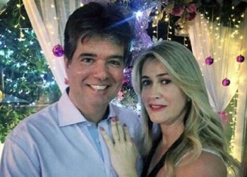 Esposa de Ruy Carneiro recebeu mais de R$ 800 mil em gabinetes de aliados do parlamentar