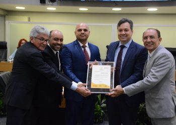 ALPB concede medalha Padre Rolim ao professor da UFCG Jardel de Freitas Soares