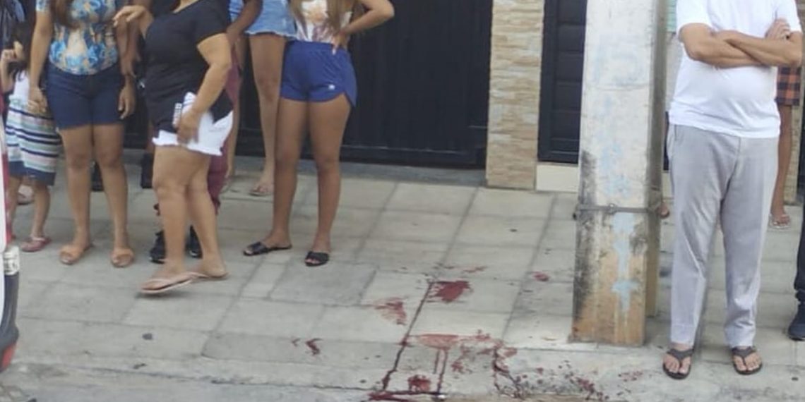 Mulher é assassinada a facadas em Guarabira e companheiro é detido suspeito do crime