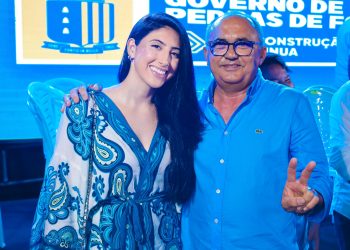 Ba Barros assina ordem de serviço de hospital de Pedras de Fogo que receberá o nome de Manoel Junior