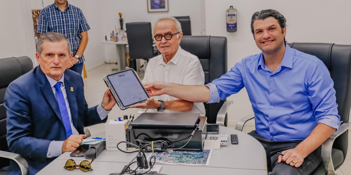 Cícero Lucena sanciona Projeto de Lei que prevê maior rigor na aplicação de penas para quem furta cabos de energia