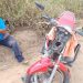 Acidente de moto deixa duas pessoas feridas em Cruz do Espírito Santo