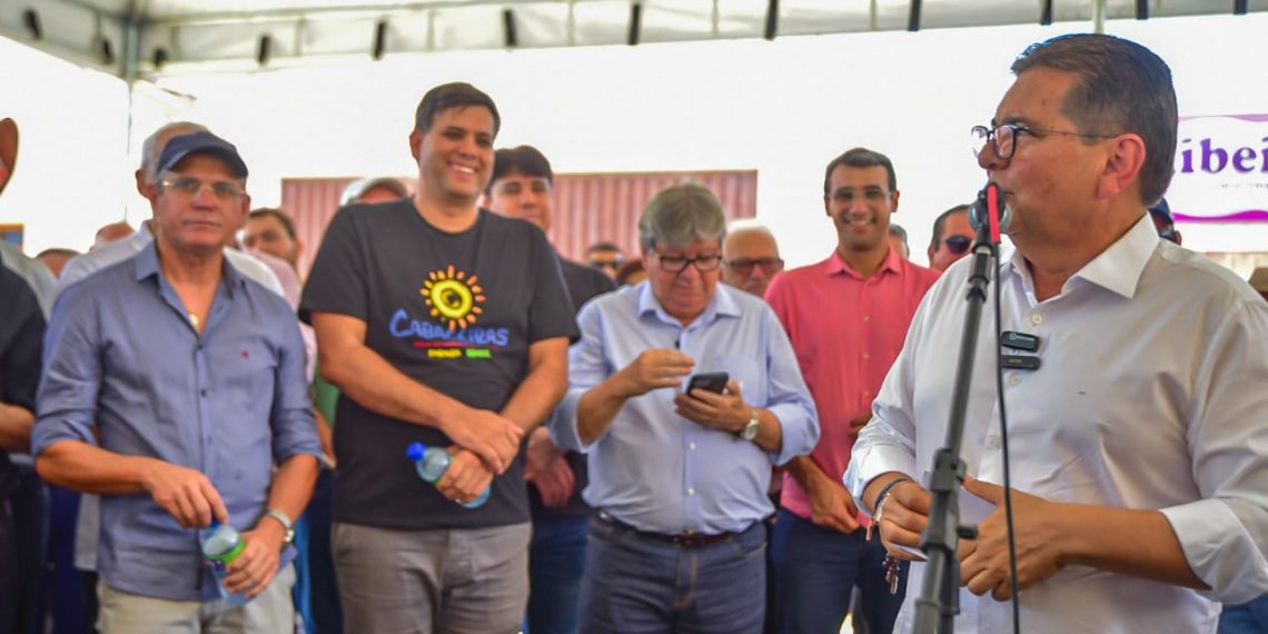 Adriano Galdino acompanha João em inaugurações de obras e destaca investimentos de mais R$ 100 milhões em Cabaceiras