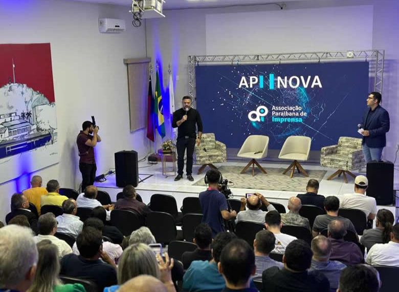 API Inova reúne imprensa de várias cidades do Sertão e debate o novo rádio e rentabilização de sites