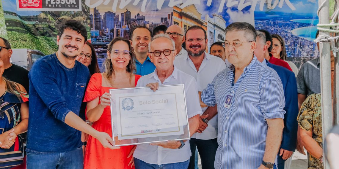 Cícero entrega reforma e modernização do cirúrgico do instituto Cândida Vargas