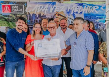 Cícero entrega reforma e modernização do cirúrgico do instituto Cândida Vargas