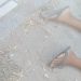 Mulher é assassinada a tiros na frente de escola, em Mamanguape
