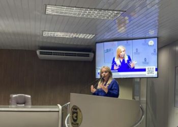 Na Câmara de Campina Grande, deputada Silvia Benjamin participa de sessão sobre proteção à integridade da mulher