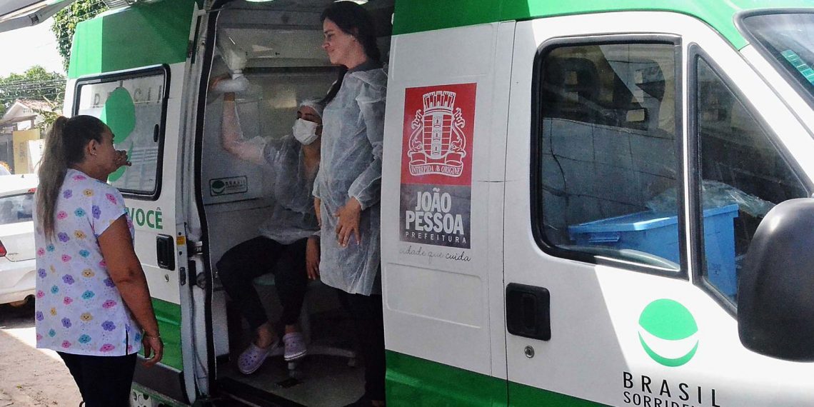 Prefeitura leva serviços de saúde e cidadania ao Rangel e Cicero Lucena destaca descentralização de atividades