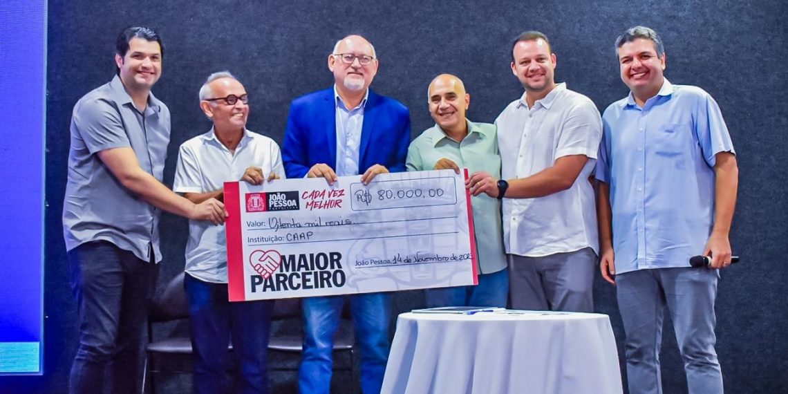 Cícero Lucena libera mais de R$ 1,5 milhão de Emenda Cidadã para 12 instituições da Capital