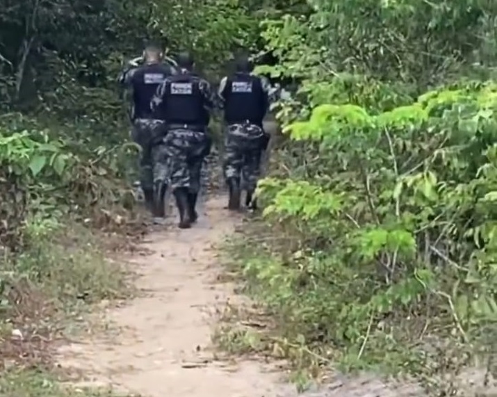 Suspeitos são mortos em troca de tiros com a PM, no bairro das Industrias