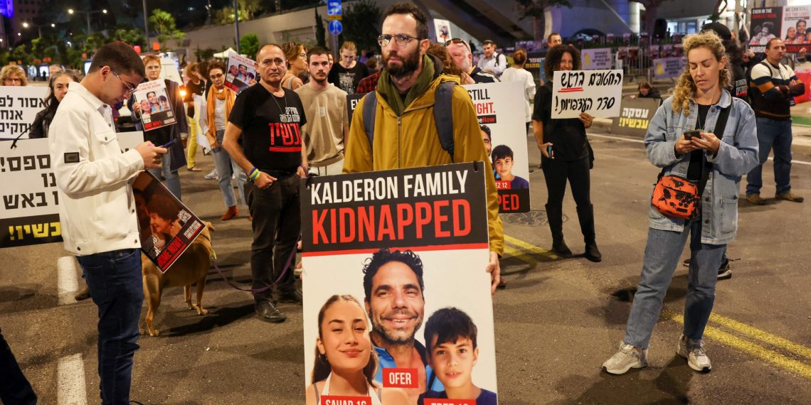 Israel e Hamas chegam a acordo para libertação de reféns e trégua