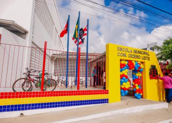 Cícero Lucena entrega 33ª unidade escolar reconstruída pela Prefeitura e destaca avanços no ensino da Capital
