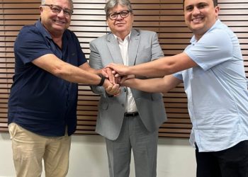 Com articulação de João, Gilbertinho anuncia licença e dará lugar a Airton Pires na ALPB