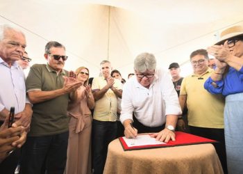 João autoriza rodovia que liga municípios de Pocinhos e Algodão de Jandaíra