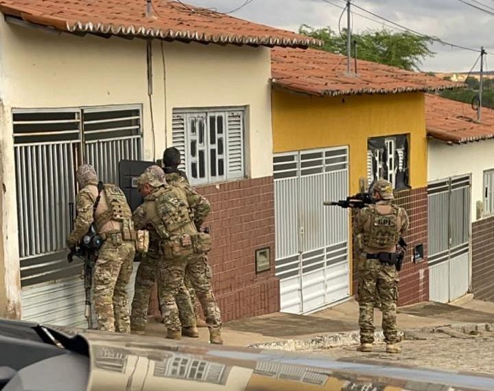 PF cumpre mandado na Paraíba contra quadrilha por tráfico internacional de drogas e armas; R$ 200 mi foram bloqueados