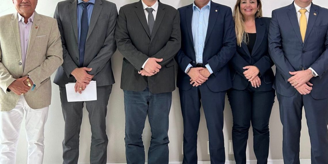 Mersinho debate liberação de recursos para a Saúde de João Pessoa e Cabedelo no Ministério da Saúde