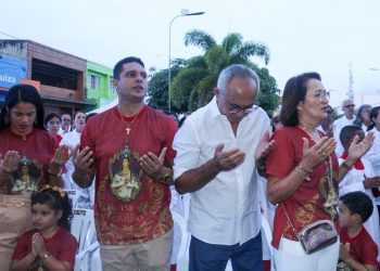 Ao lado do prefeito Ba Barros, presidente da Câmara participa da festa da padroeira de Pedras de Fogo