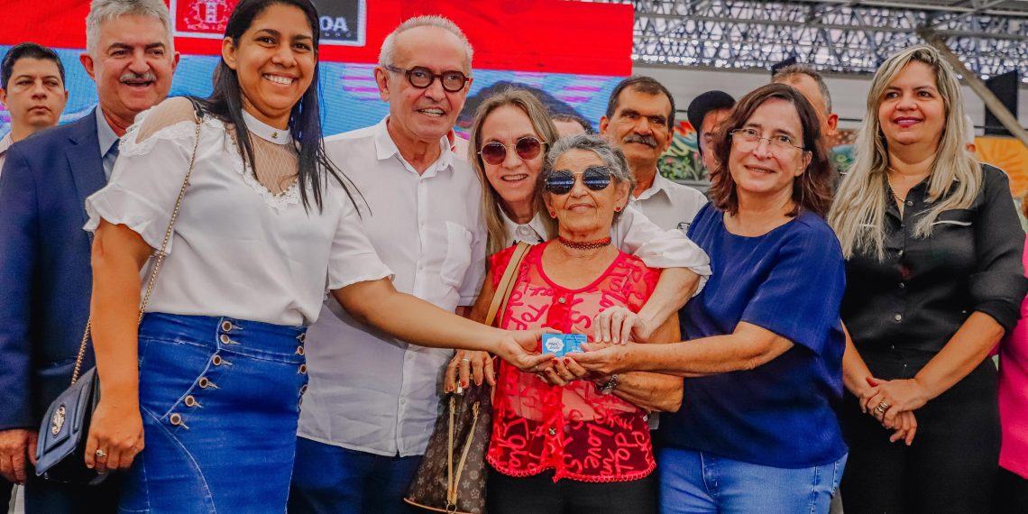 Casal é assassinado a tiros após discussão com morador de rua em Tambaú