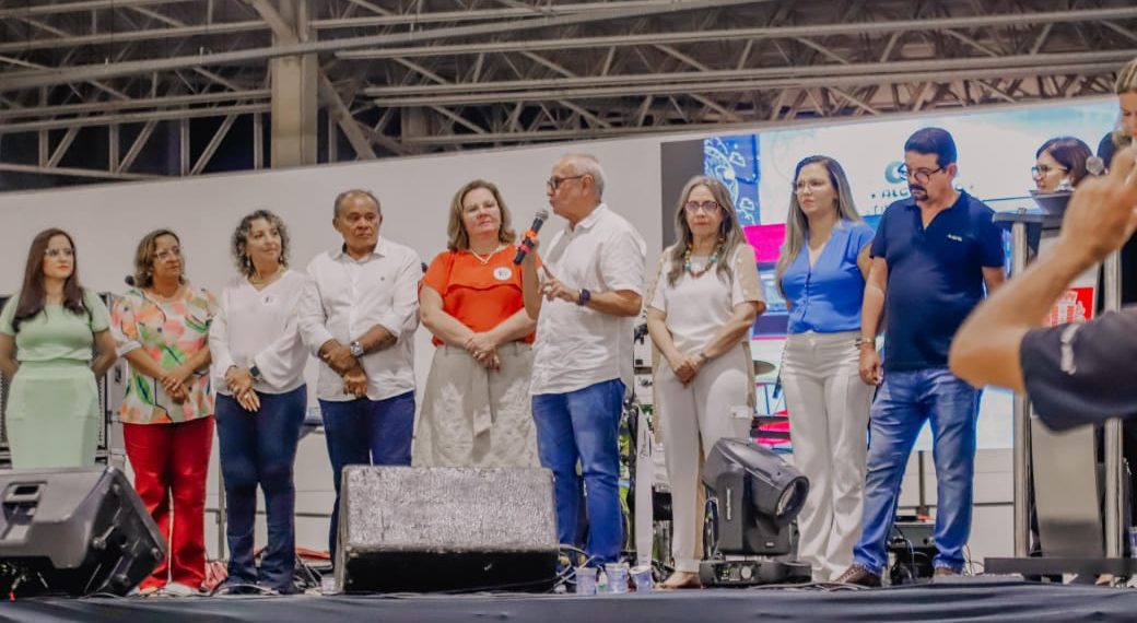 Cícero Lucena anuncia resultado do Prêmio ‘Escola e CMEI Nota 10’ para profissionais da Educação, que será pago nesta quarta-feira