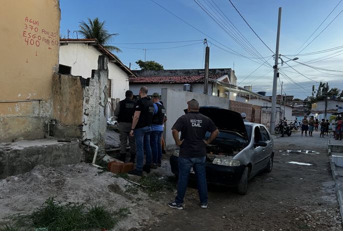 Homem é assassinado a tiros enquanto trabalha  em casa, no Funcionários III