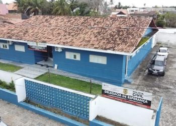 Suspeito de matar próprio irmão se apresenta na delegacia de Esperança