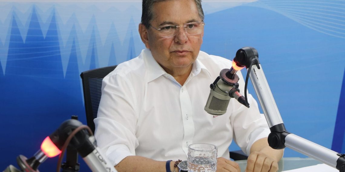 “Meu candidato preferencial é Romero”, diz Adriano Galdino sobre possível apoio à Daniella, em CG