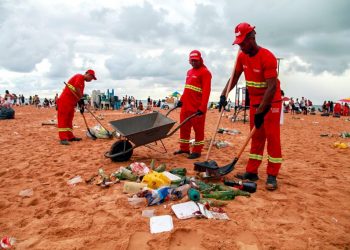 Emlur recolhe 110 toneladas de resíduos na Orla de João Pessoa após festejos de Réveillon