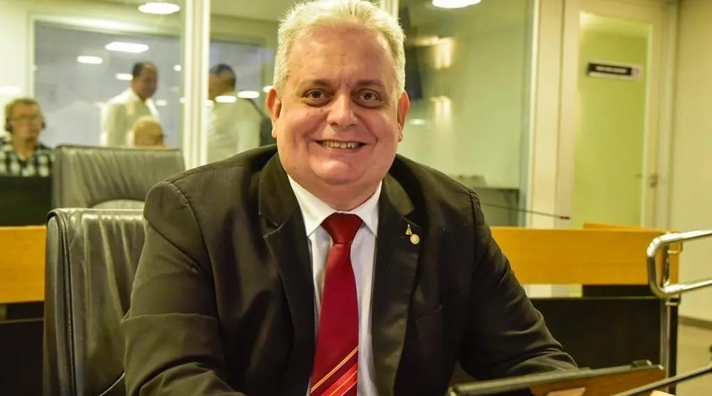 Deputado Bosco Carneiro anuncia destinação de recursos para entidade de apoio a pessoas com autismo