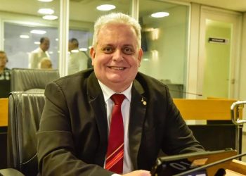 Deputado Bosco Carneiro anuncia destinação de recursos para entidade de apoio a pessoas com autismo