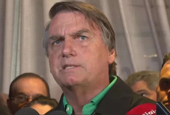 Bolsonaro condena apreensão do notebook de seu assessor paraibano: “Um absurdo”