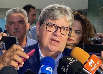 João reajusta salário dos servidores do Estado acima da inflação; saiba quanto aumenta