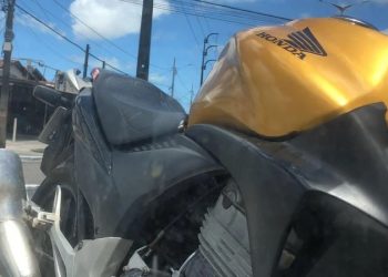 Polícia apreende moto de suspeitos de assalto no Mangabeira Shopping