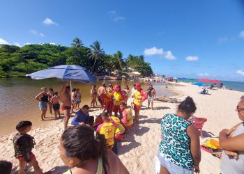 Idoso é resgatado em estado grave após se afogar, em Jacuman