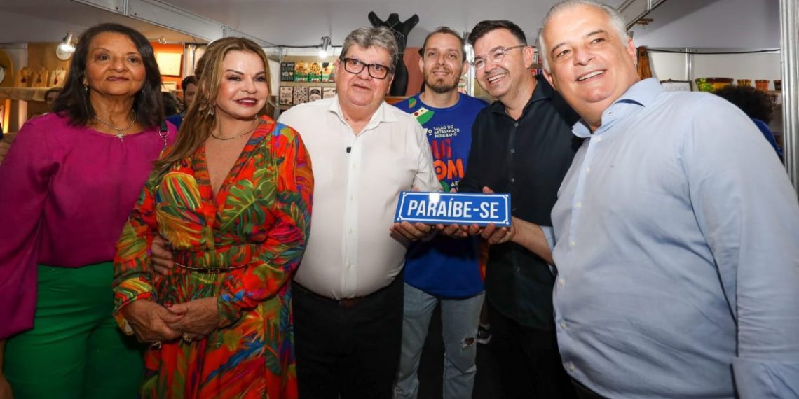 Raniery Paulino participa ao lado de João Azevêdo e ministro Márcio França da abertura do 37º Salão do Artesanato