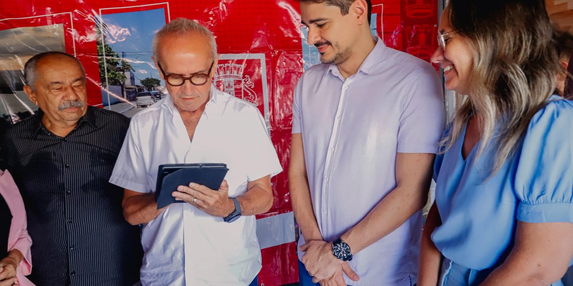 Cícero Lucena assina ordem de serviço da USF Colibris, a 10ª construída do zero pela gestão municipal