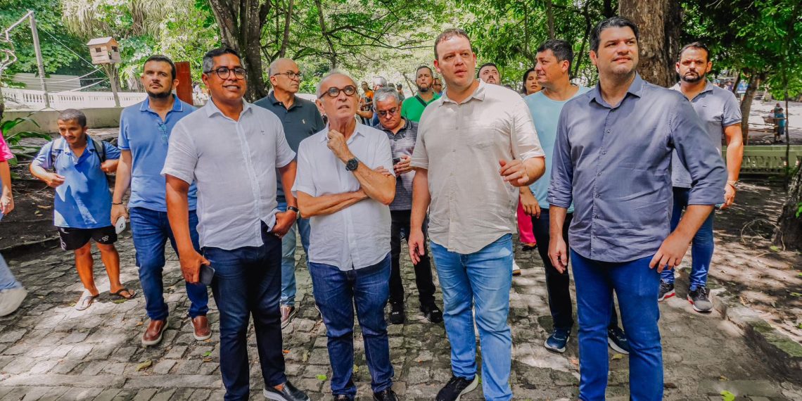 Prefeito dedica dia inteiro de ações voltadas ao meio ambiente, com entrega de equipamentos, plantio de mudas e inspeção de obras