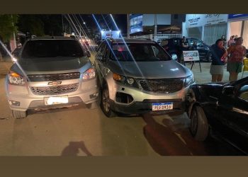 Assista:  Influencer se envolve em acidente de transito no Conde, xinga mulher e mostra a bunda