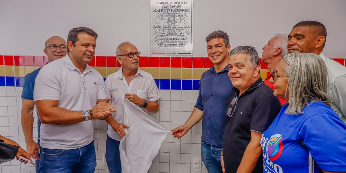 Cícero Lucena entrega o CRJ do Valentina e anuncia a construção de cinco novas academias ao ar livre em João Pessoa