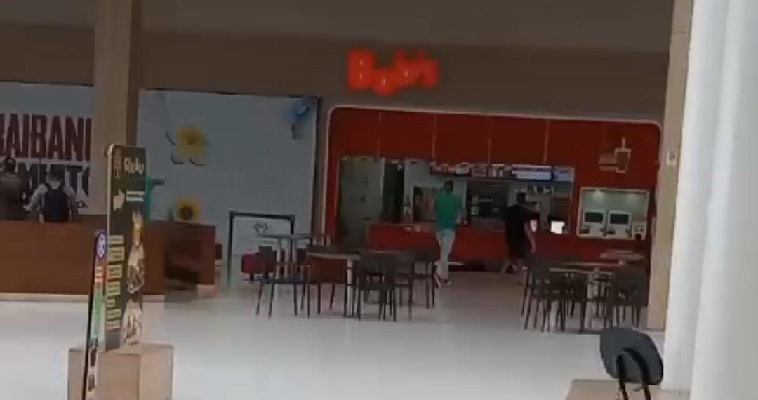 Homem não aceita recusa de emprego e atira em gerente de loja no Mangabeira Shopping