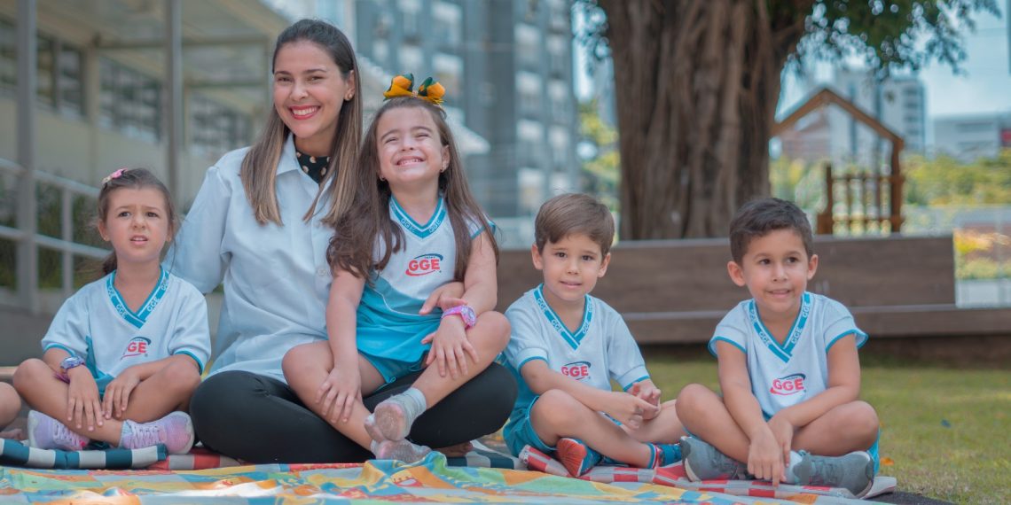 Como o Turno Complementar Pode Ser uma Opção Valiosa para Mães com Filhos Pequenos