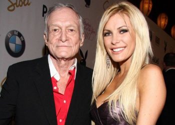 Viúva de dono da Playboy ironiza sexo com o empresário: “Esquisito”