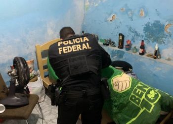 Suspeito de guardar imagens de abuso sexual infantil é preso, em Santa Rita